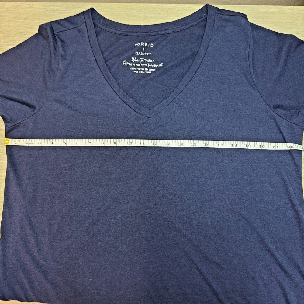 Torrid Top Tee Shirt Womens 2X (2) Solid Navy Blue V-Neck EUC - Picture 6 of 12